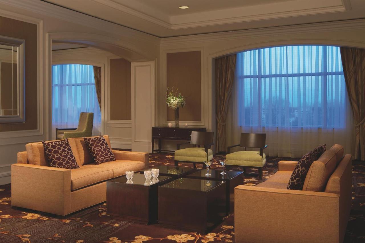 The Ritz-carlton,