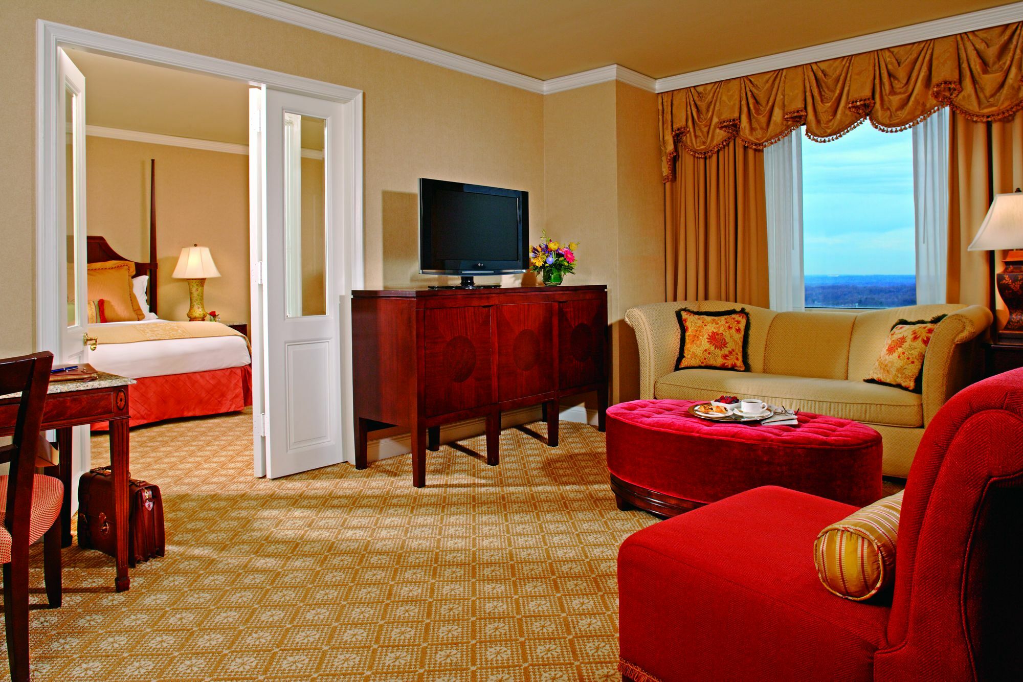 The Ritz-carlton, 4*