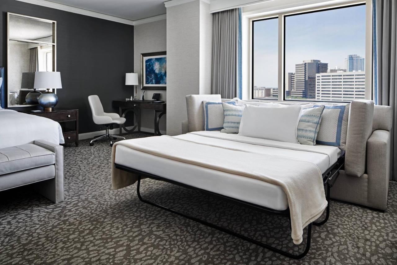 The Ritz-carlton, Hotel