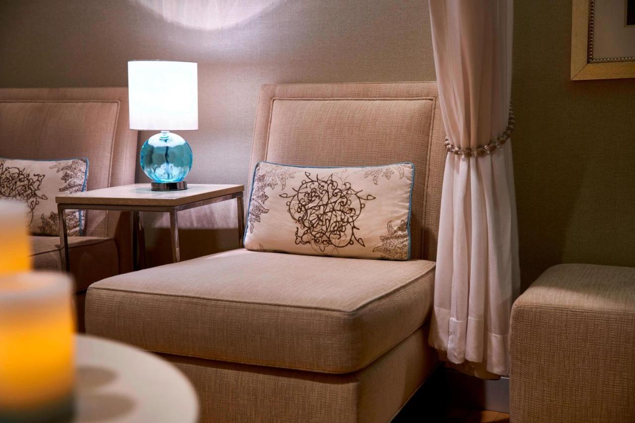 The Ritz-carlton, Hotel 4*