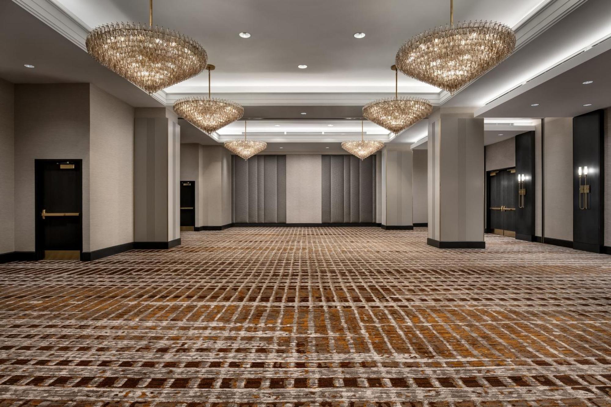 Hotel The Ritz-carlton, 4*